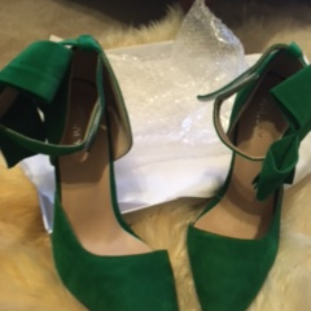 shoes - Picture 3 of 6